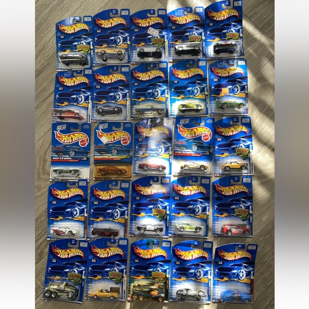 Vintage & Recent Hot Wheels Bundle of 25
